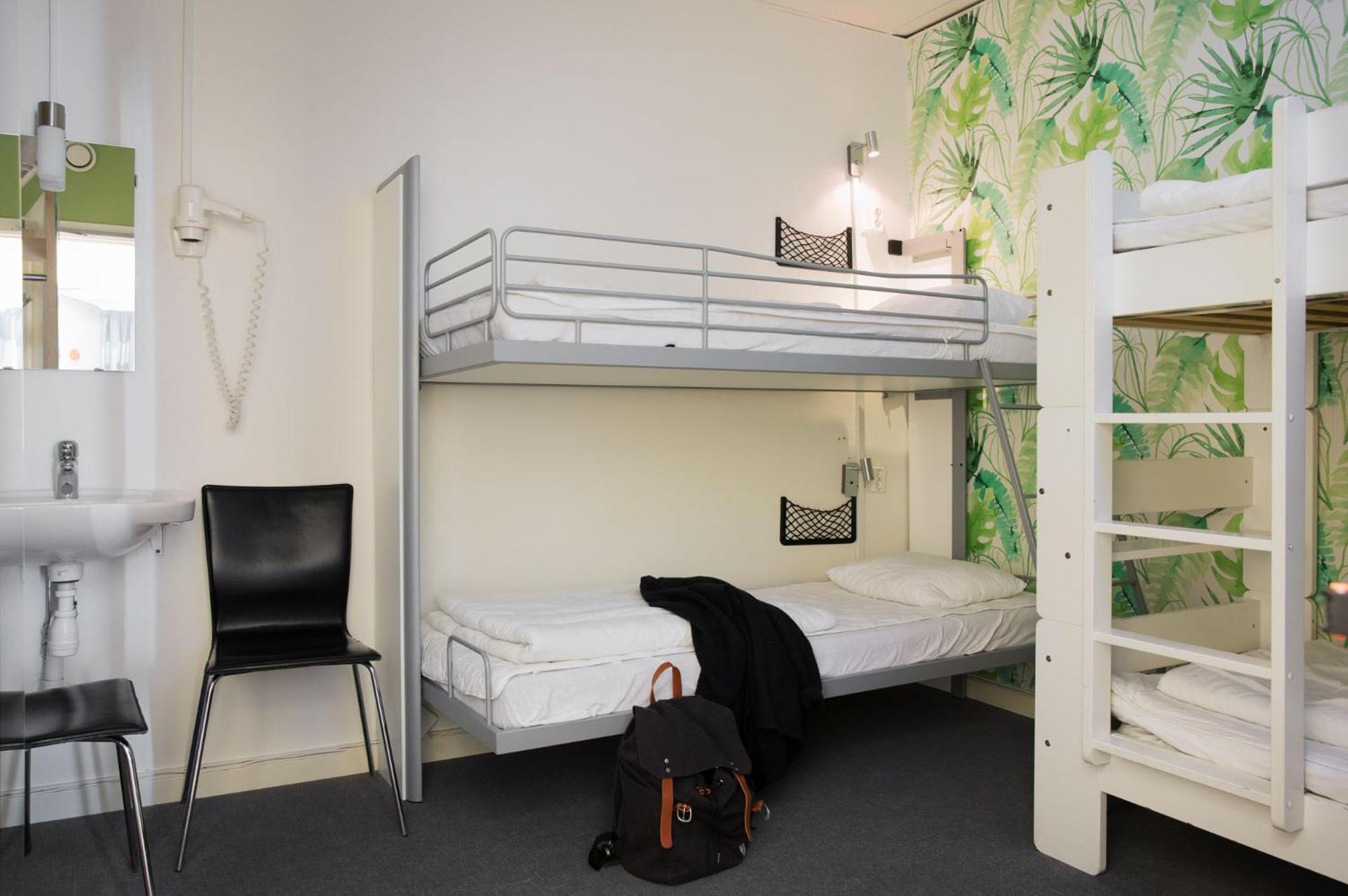 Slottsskogens Hostel Göteborg Zewnętrze zdjęcie